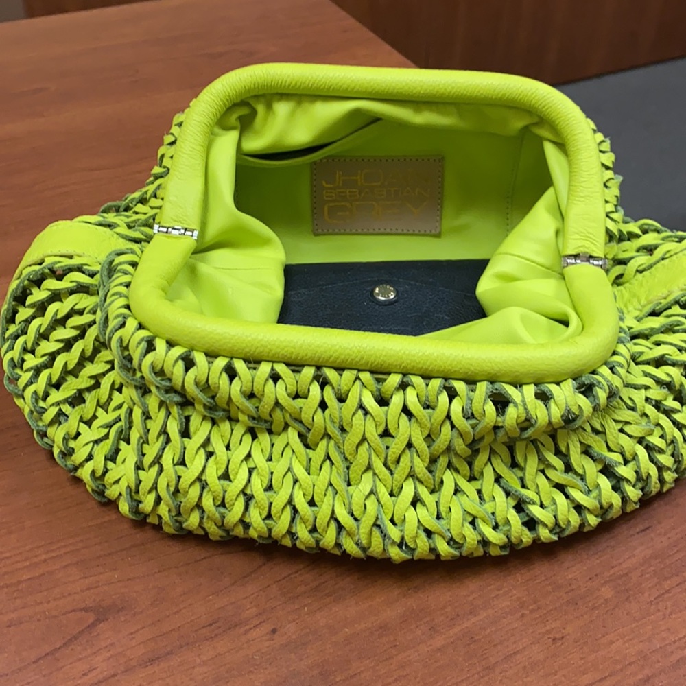 Jhoan Sebastian Grey leather woven clutch neon - Picture 2 of 15